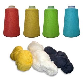 Acrylic Highly Bulky Dyed Yarn
